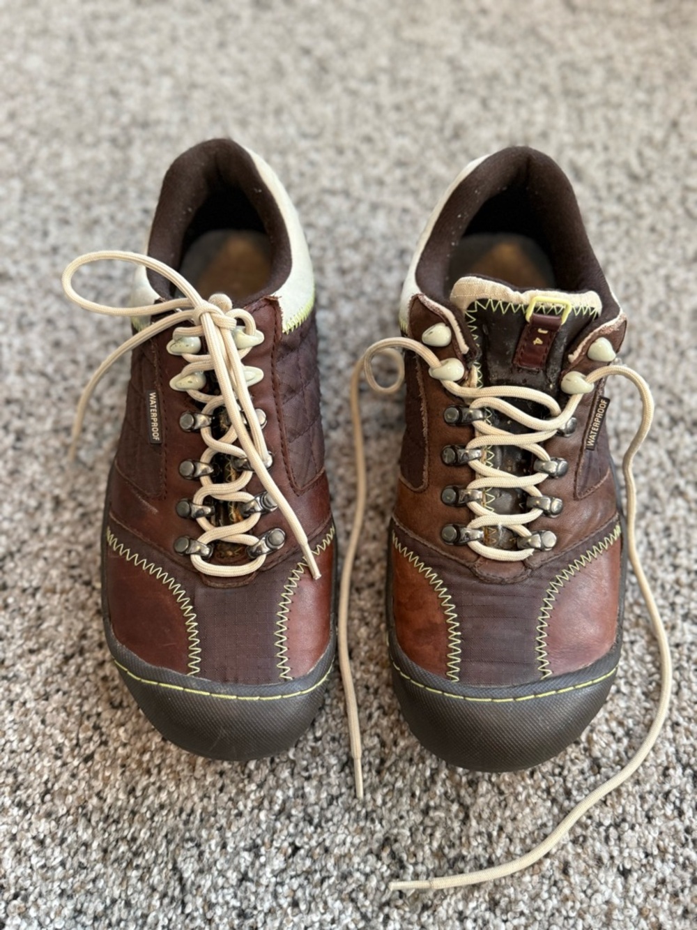 Jambu Women's Brown and Cream Lace-Up Sneakers